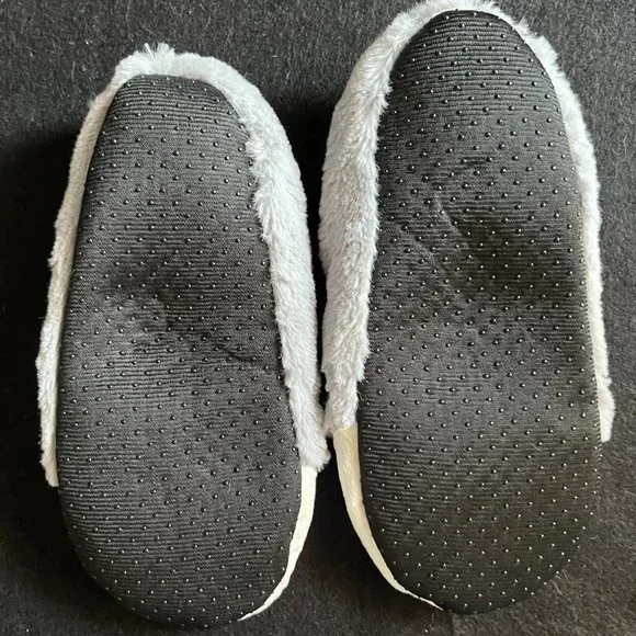 ‘Sleepy Cat’ Fleece Lined Childs Slippers Size 9 ¾” (Ages 10 – 11) - Picture 5 of 5